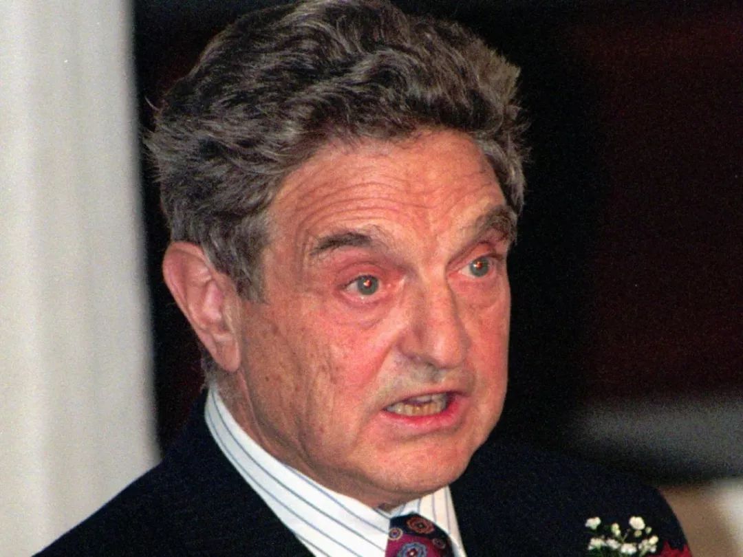 26年前曾和英镑对着干获利10亿美元，又“单挑”泰铢引发东南亚经济危机，他是咋做到的？ - 周到