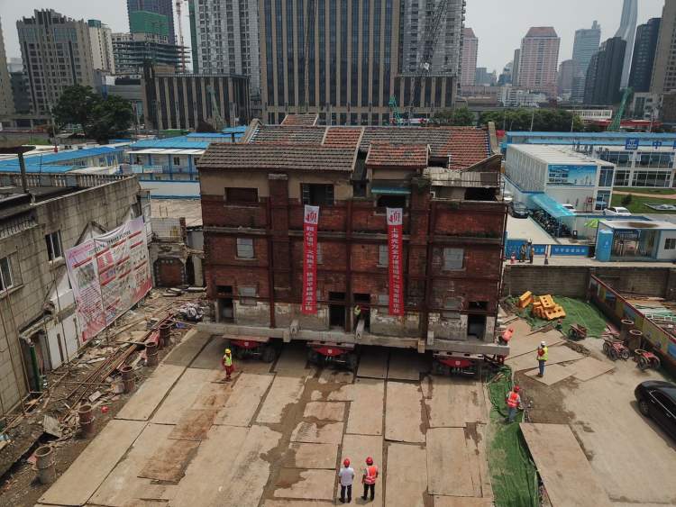 上海建筑群平移总量和距离历史之最!静安区安康苑永庆里这五栋历史建筑暂时平移“搬家”啦!