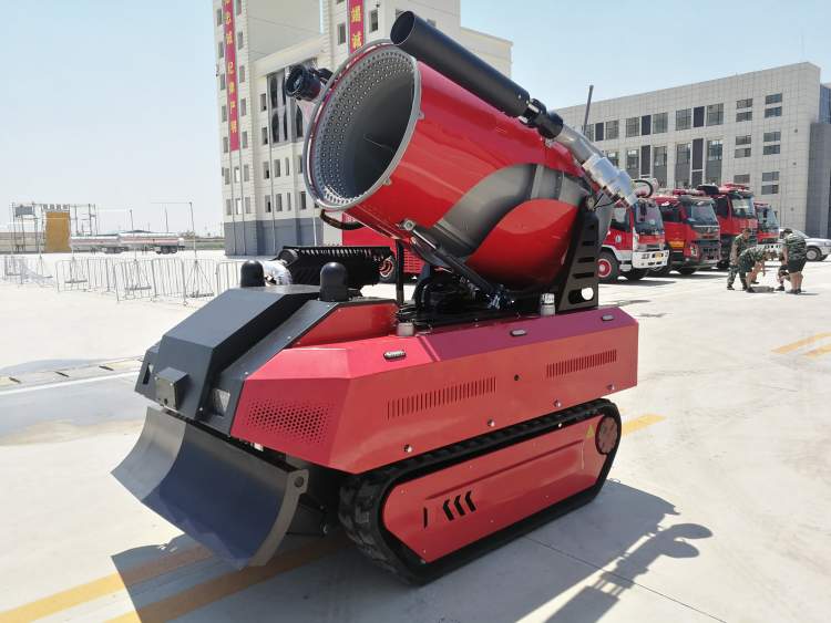 智能灭火机器人:一台设备至少替代10名消防员