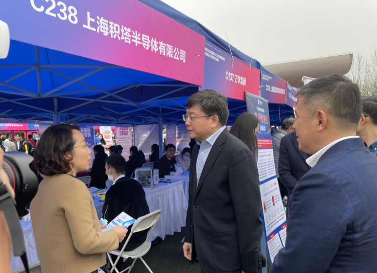 市长招聘_交满15年社保,最后你能拿到多少养老金 算完笑了