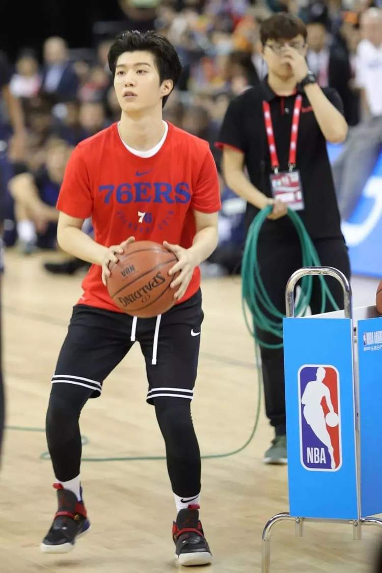 nba为什么会选择流量明星蔡徐坤?