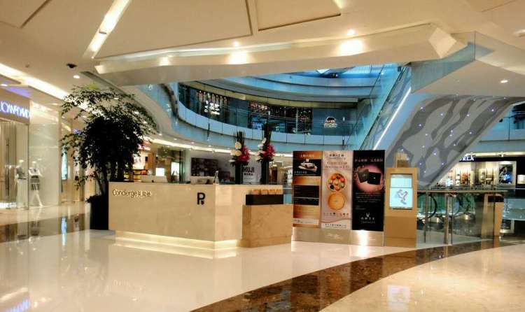 求助点:商场服务台/礼宾中心或保安及服务人员随处可见的商场,一般都