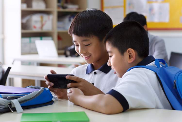 和专家学学如何正确玩手机