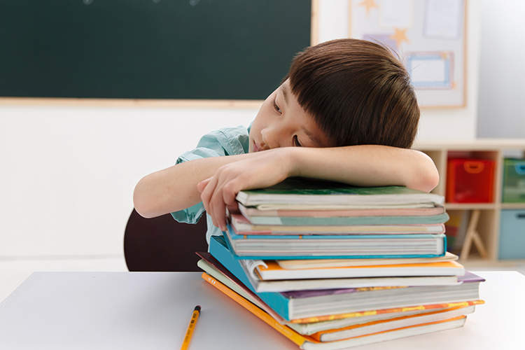 课外班花掉全家一半收入!