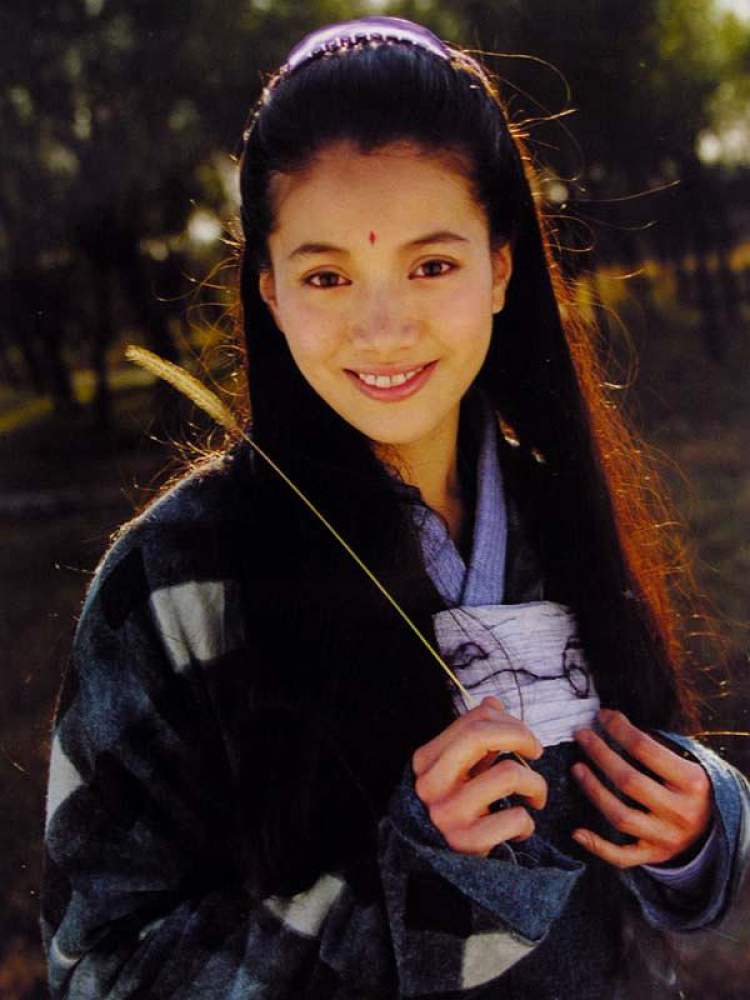 那些年我们追过的"花木兰",除了迪士尼动画版原来还有赵薇,袁咏仪!