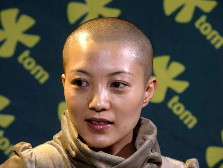 徐静蕾撞脸papi酱,李亚鹏成了"秃顶男",《将爱》现在最成功的演员竟然