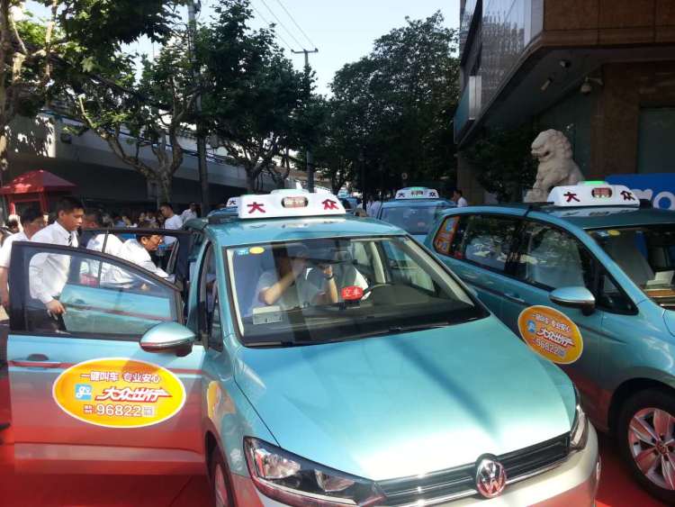 200辆七座大空间新途安l出租车今起上街运营,还是"加量不加价"的智能