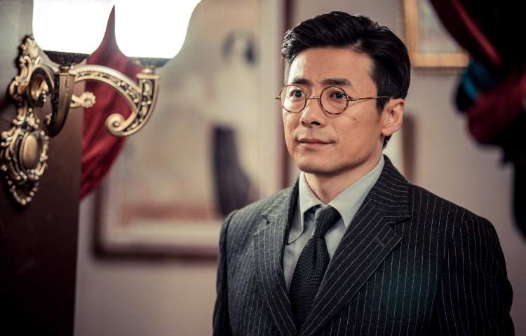 有没有一种面具戴久了摘不下来潜伏特工说还有比这更厉害的