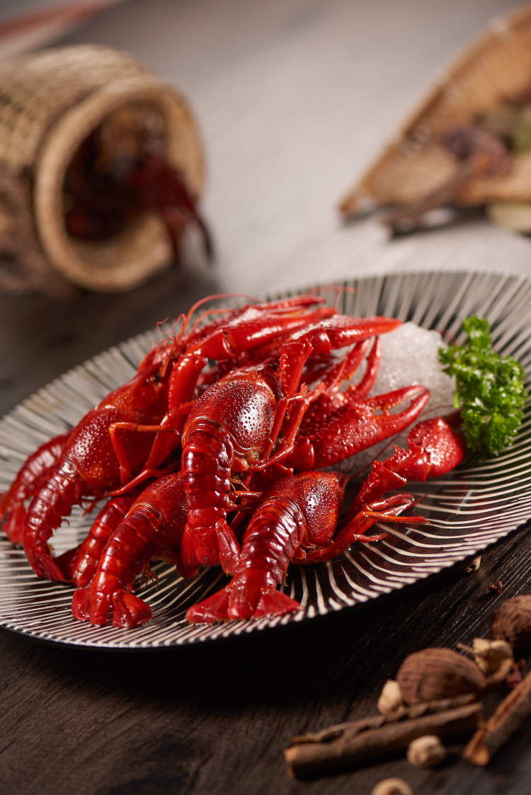 2,老饭店话梅醉小龙虾