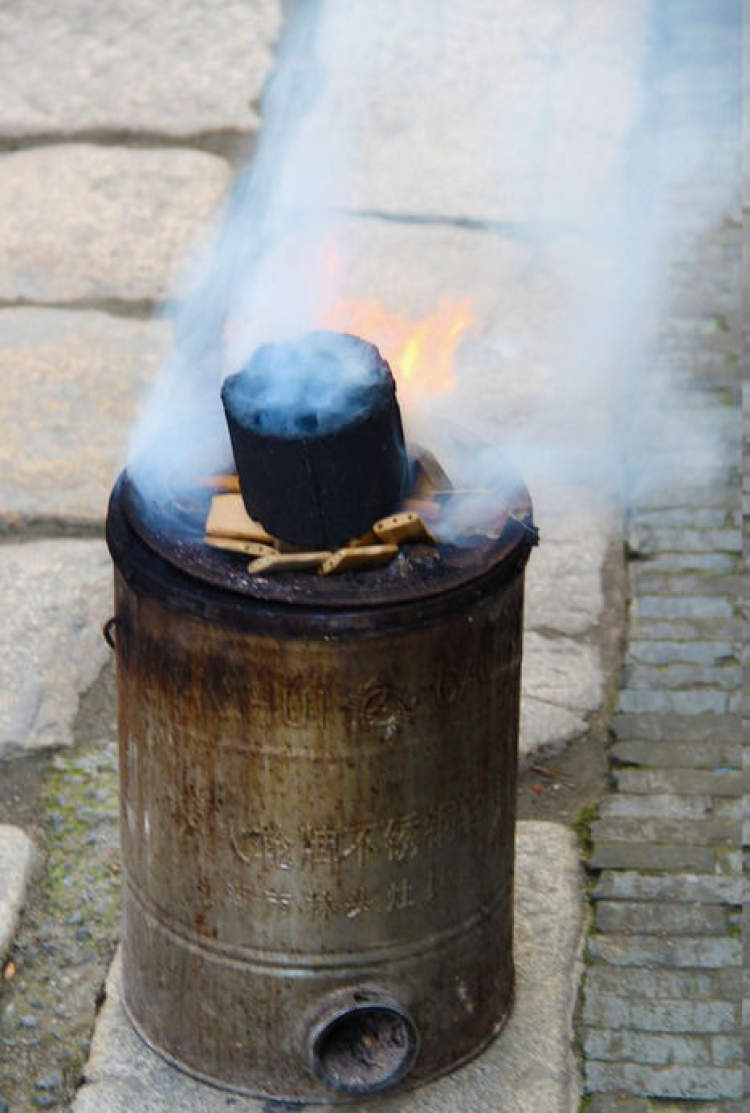 长风回忆录|吃货们竟啃"蜂窝煤"?忆起了那个"煤球炉"年代
