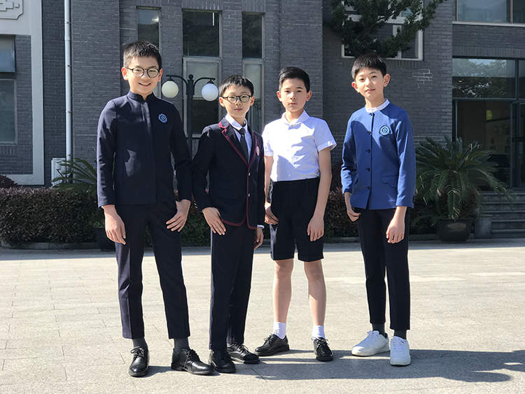 开学季松江58所中小学两万多名学生将穿新校服128套海派校服诞生一波