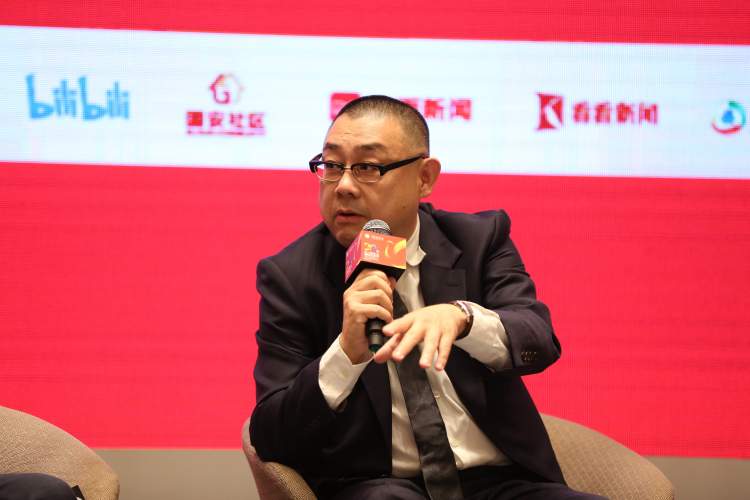 上海报业集团副总经理,上海瑞力文化教育产业基金董事长 程峰