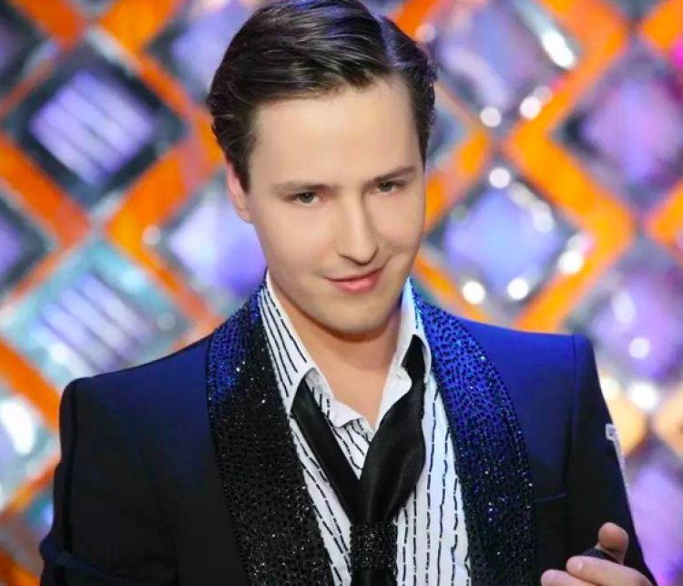 又一位中年男人摆脱了油腻:维塔斯半年"重生"