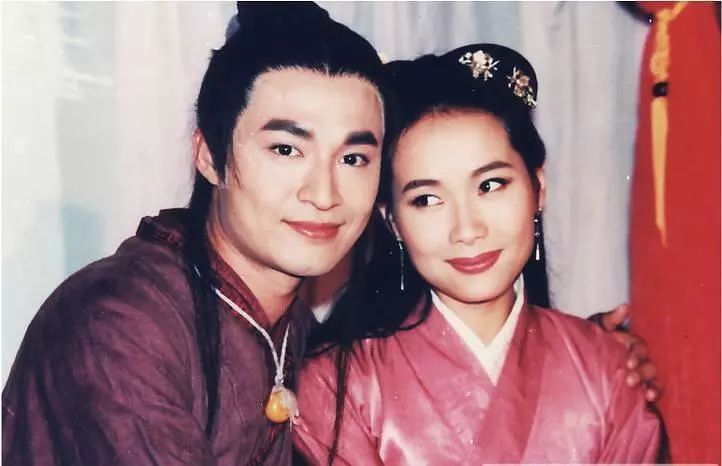 《春去春又回》《倚天屠龙记》,说说杨佩佩"台制港剧"的背后故事