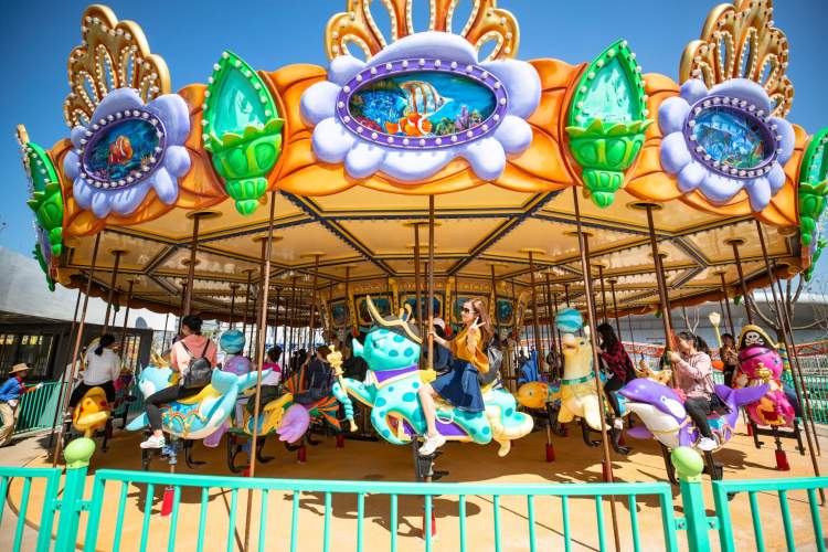 海昌海洋公园下月推出 奇妙之夜 与鲨鱼共眠不是梦 还有人鱼表演 美到窒息 周到上海