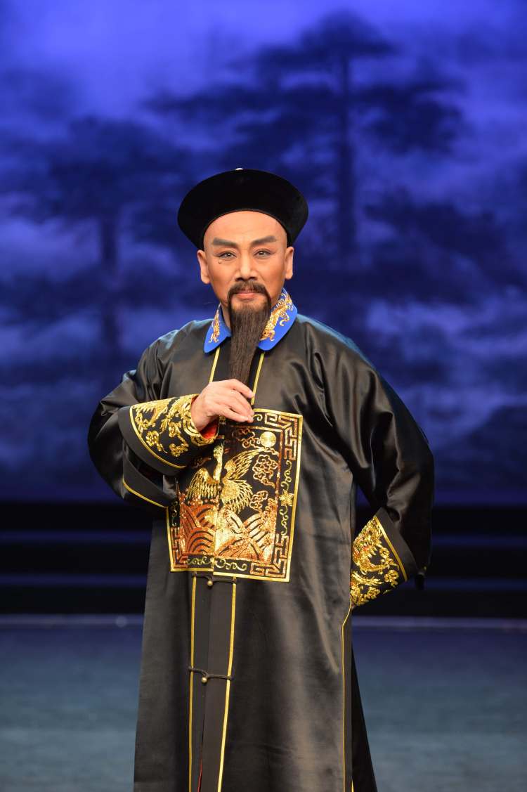 历史剧《钦差林则徐》是一部以京剧传统艺术形式演绎英雄人物的作品