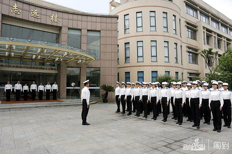 上海海关学院服装图片