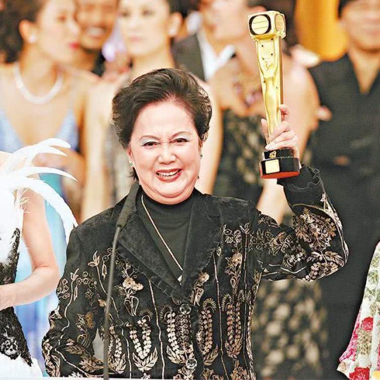 tvb老戏骨夏萍离世,她曾是周星驰的"妈妈"