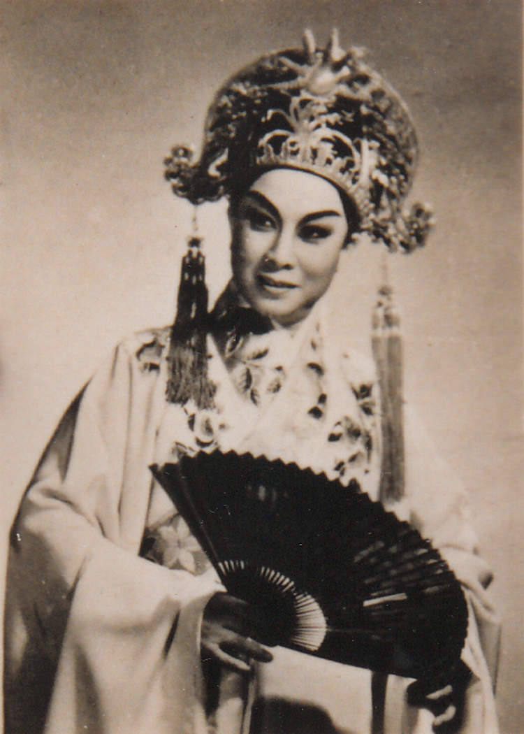 萧雅办专场纪念恩师尹桂芳,好友舒悦力挺出任导演兼主持人,这场演出别