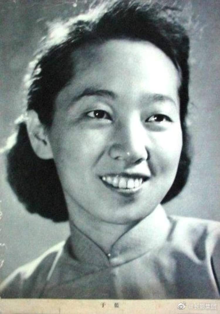 她是大家的江姐,也是"白衣天使",表演艺术家于蓝逝世