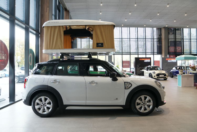 走进位于红柳路325号的永达上海普陀宝诚mini4s店,就会沉浸到这里轻松