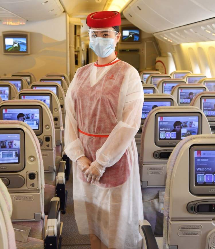 卡塔尔航空空姐2021图片