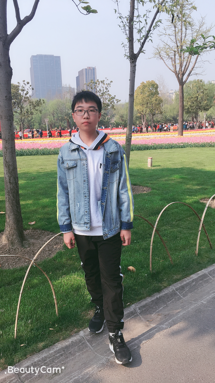 考生故事丨新华初杨非凡有兴趣爱好才会有努力的方向和动力