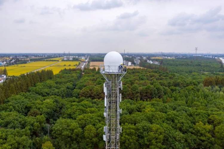 在精细化预报的背后,刚刚"落户"松江的上海首部双偏振相控阵天气雷达