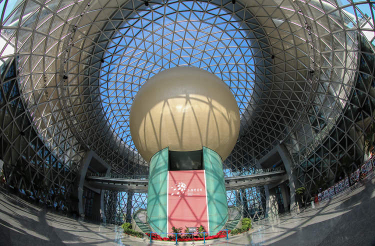 因浦东而生,因浦东而兴,上海科技馆与浦东的不解之缘