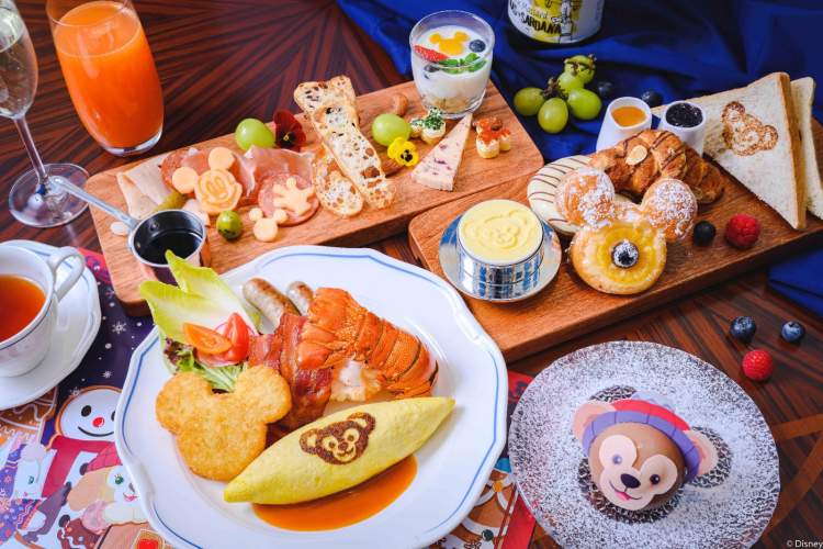 上海迪士尼度假区上新了进入冬日奇境推出全新季节性体验商品美食和