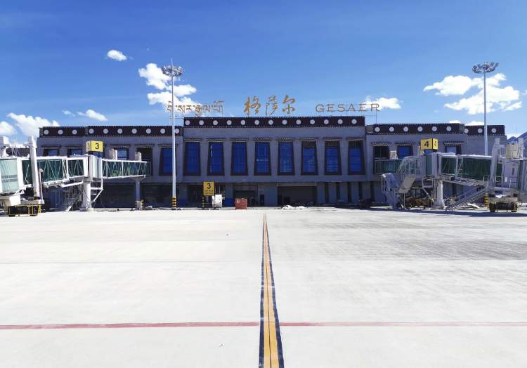 飞哪个机场能到理塘?