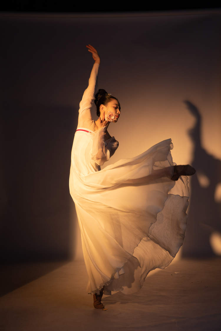 专访《舞蹈风暴2》" 古典舞女神 "华宵一:舞蹈是很纯洁的