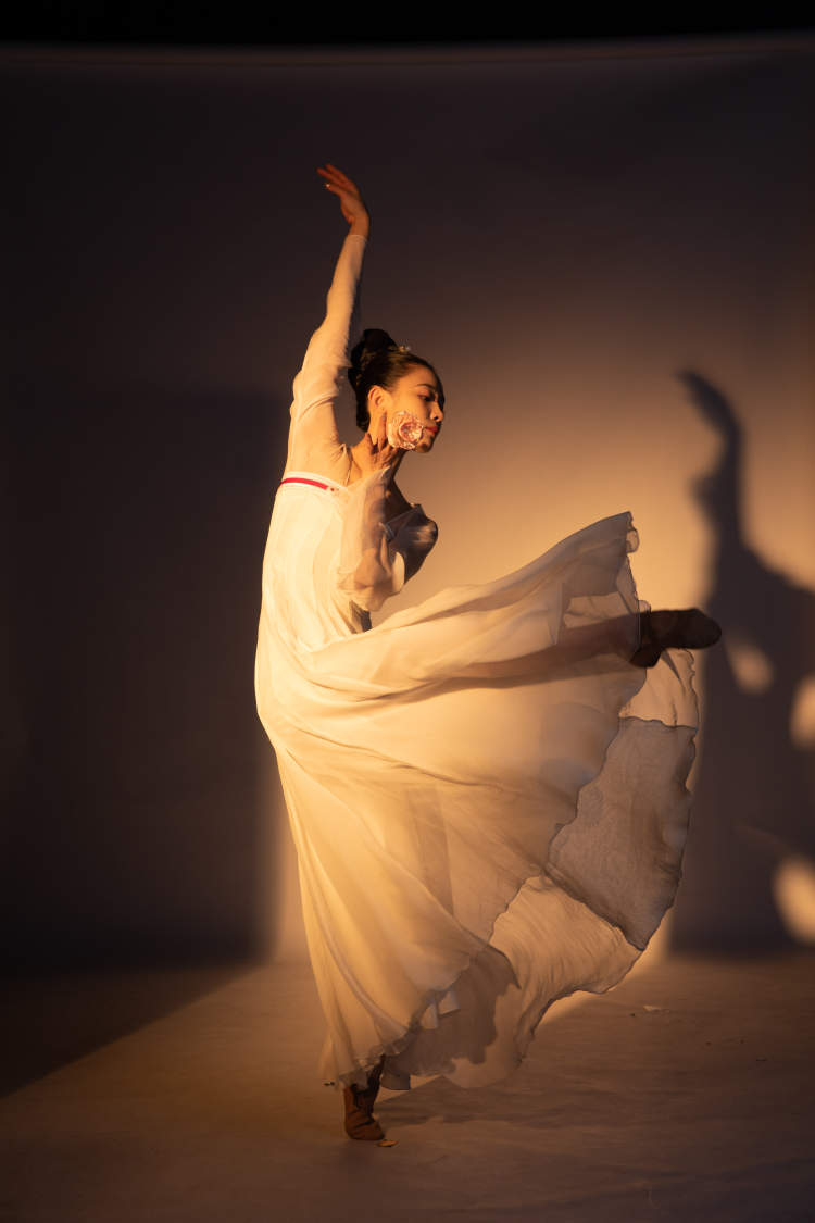 专访《舞蹈风暴2》" 古典舞女神 "华宵一:舞蹈是很纯洁的