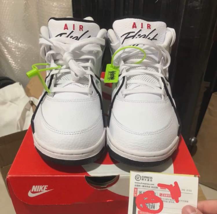 在得物app上卖nike运动鞋结果被调包退回?回应:与另一订单弄混淆