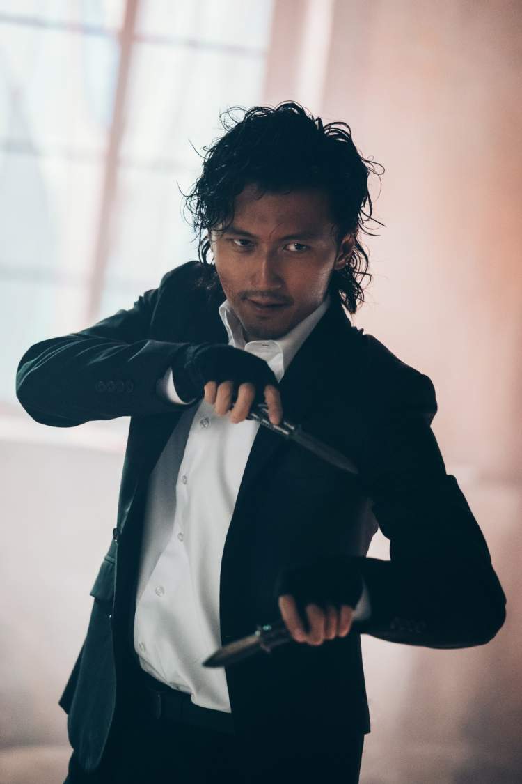 谢霆锋终于不做厨子回归当演员,新片《怒火·重案》里演反派有点帅