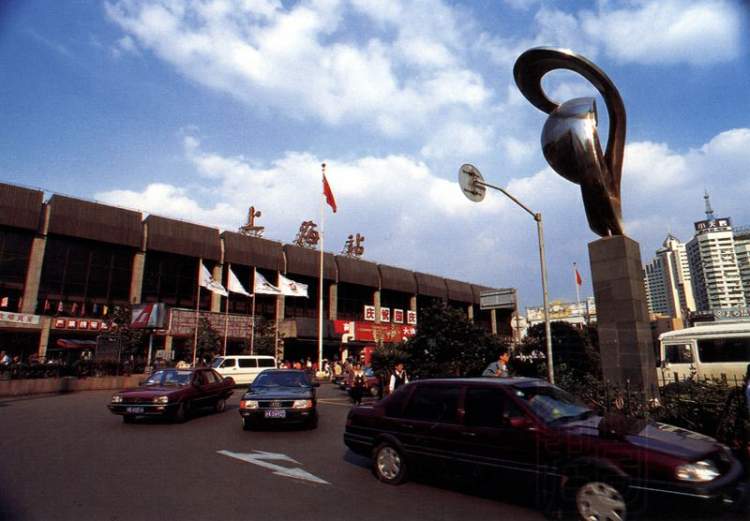 上海会客厅丨嘉宾畅谈上海火车站的百年故事,还会连线中国铁路老法师