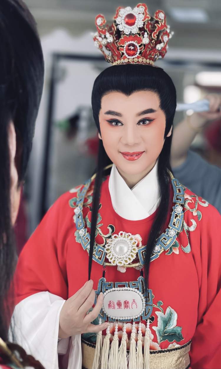 上海越剧院副院长钱惠丽将表演《红楼梦61金玉良缘》经典唱段,"林