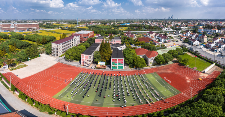 龍泉學校