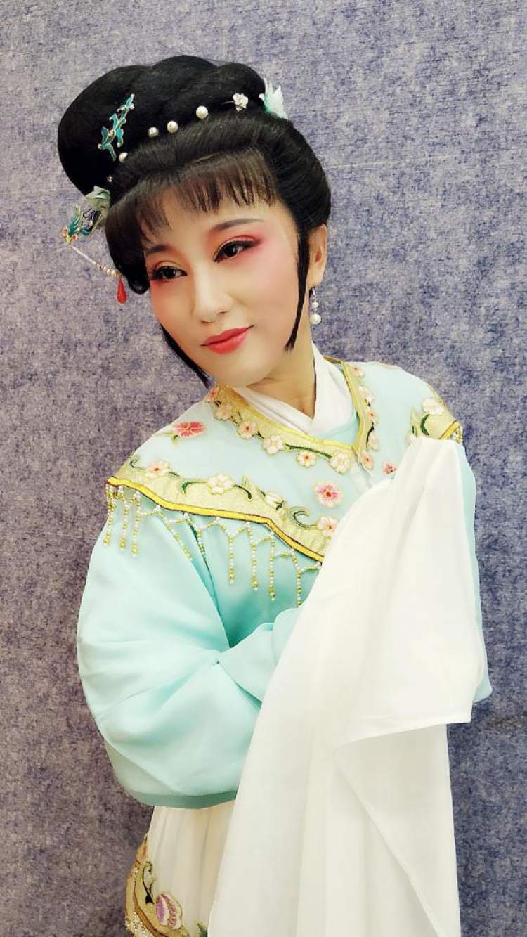 常演剧目有《山河恋·送信》《血手印·花园会》《白蛇传·订盟》