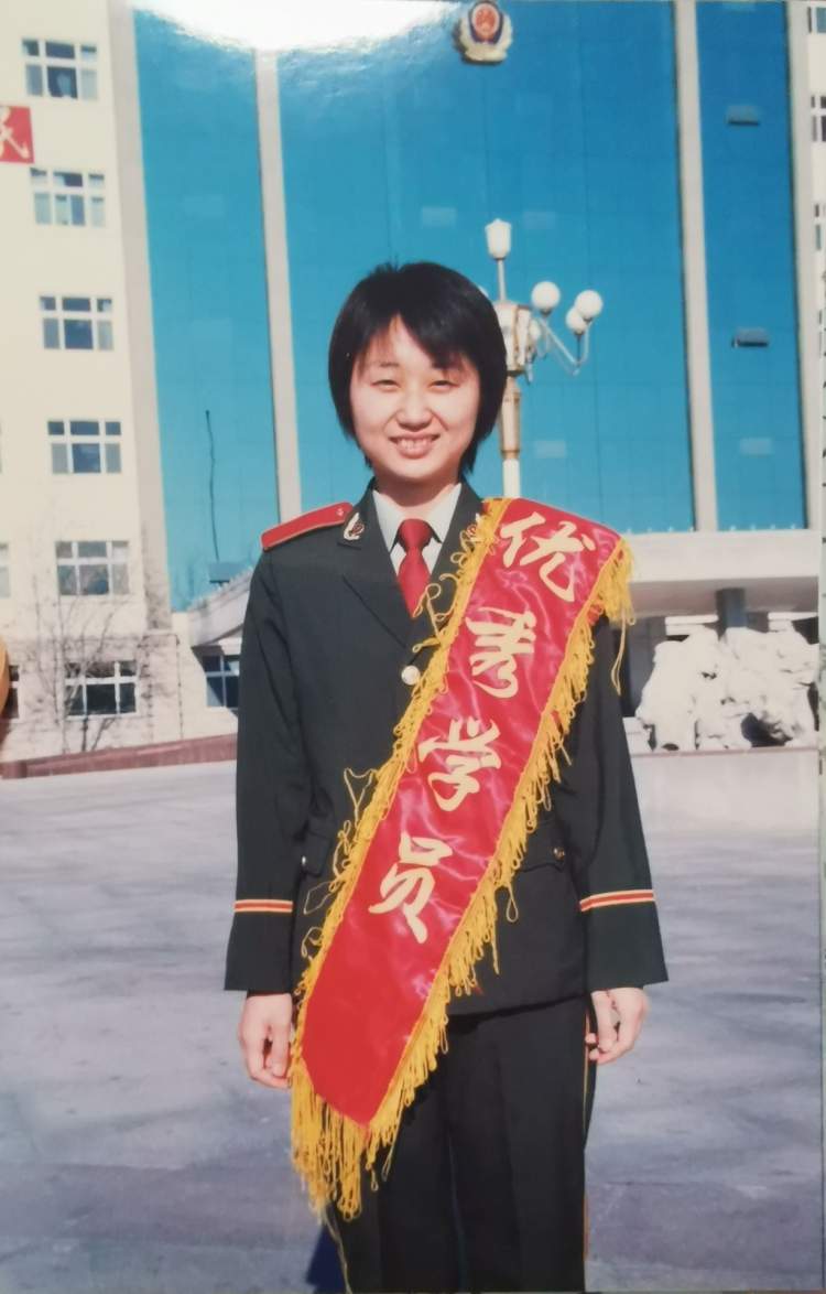 2005年6月,王永惠毕业后,成为上海市化学工业区第一位