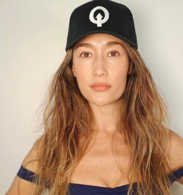 吴彦祖前女友maggieq公布自拍美照42岁散发健康美