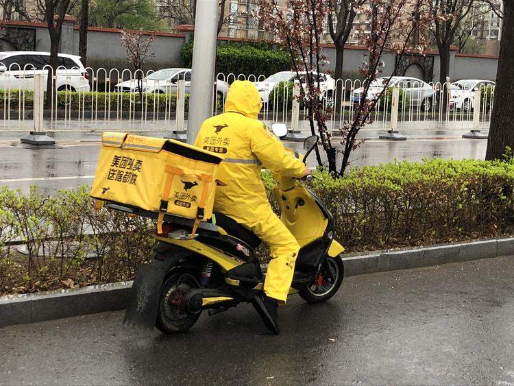 美团外卖网红小哥从优秀骑手到配送组长成功晋升管理人才