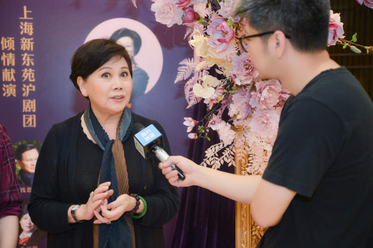 她投资1亿建沪上首个适老剧场,从沪剧演员到女企业家,沈慧琴的这场