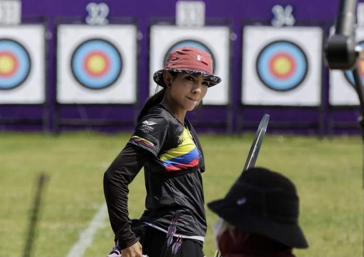 比如东京奥运会的射箭比赛,就因为有21岁的哥伦比亚美女弓箭手