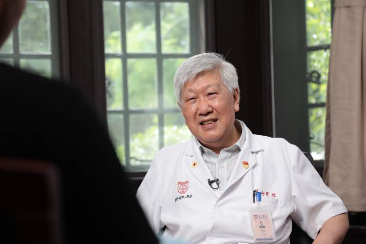 "最美医生"顾玉东:这个职业不是拿百分比算的,从1000多例臂丛手术到