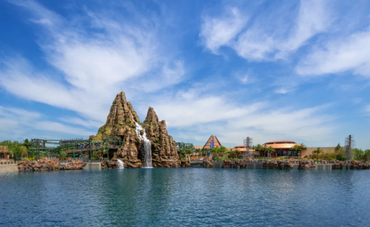 北京环球主题公园的侏罗纪世界努布拉岛主题景区(图by北京环球度假区)