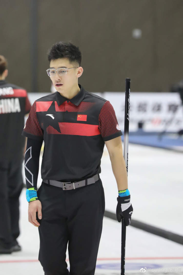 中国冰壶队的小哥哥们也太帅了,颜值完全可以进娱乐圈