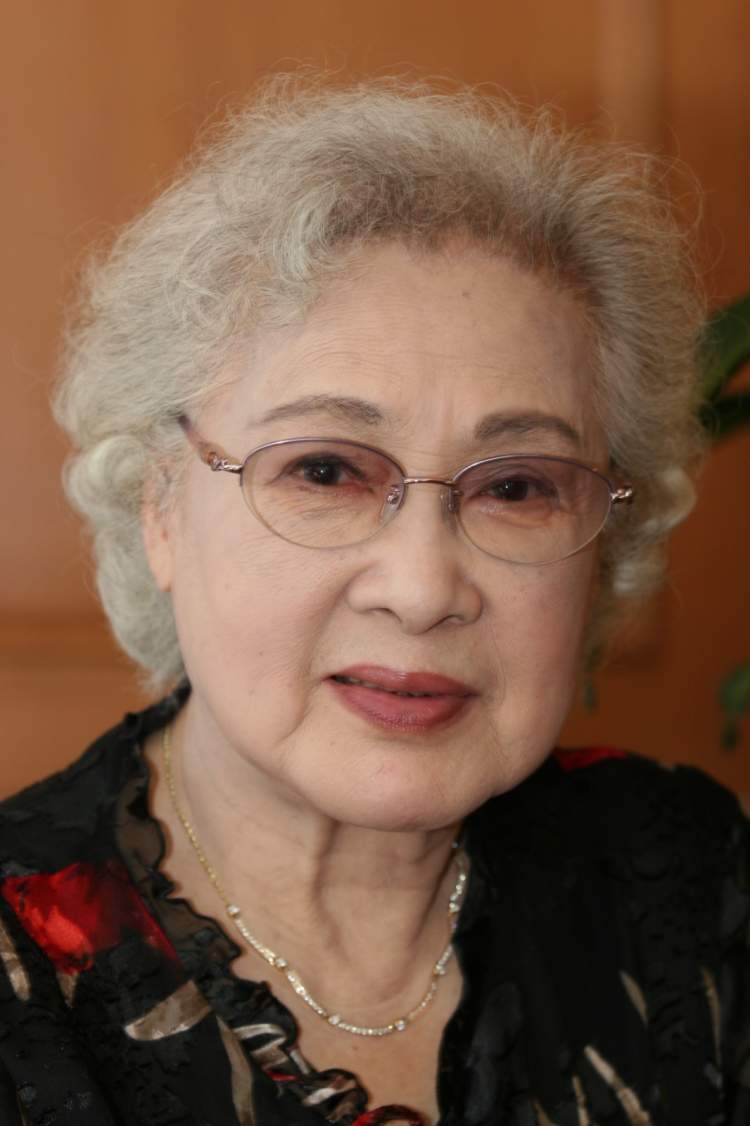 送别百岁秦怡,百张照片,记录那些珍贵的瞬间