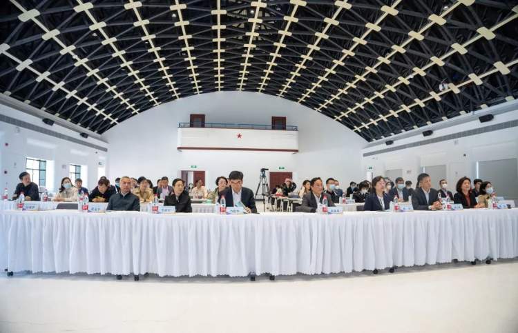 长宁区人大常委会代表工作室主任毛亚军,程家桥街道党工委书记,人大