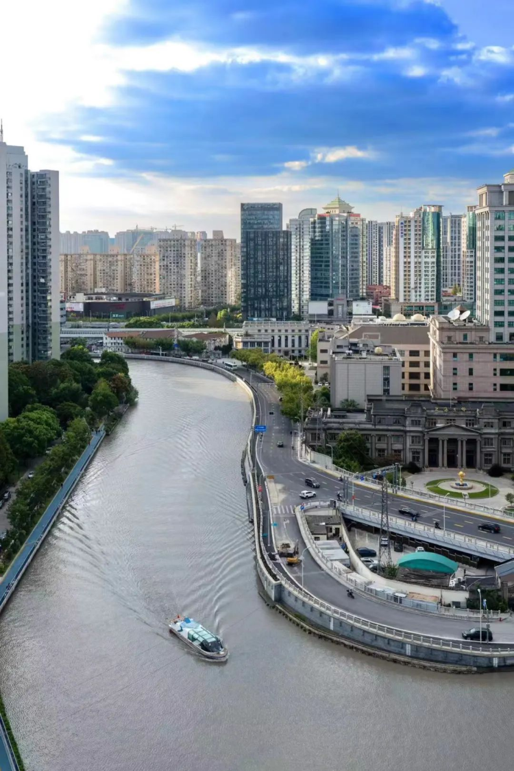 第34届上海旅游节各区精彩活动全面回归线下主题花车巡展黄浦江彩船